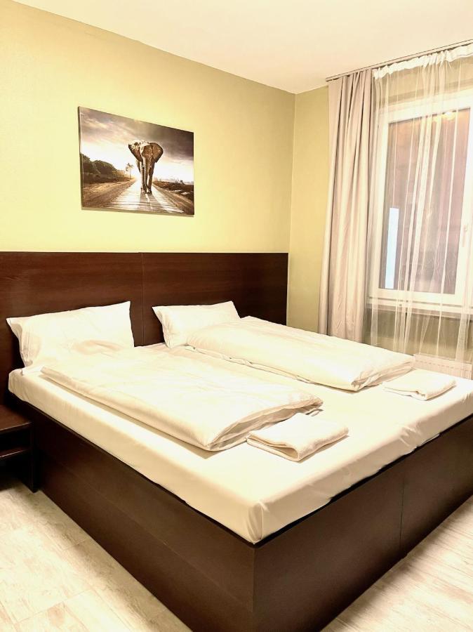 Hotel City Star Frankfurt pe Main Exterior foto