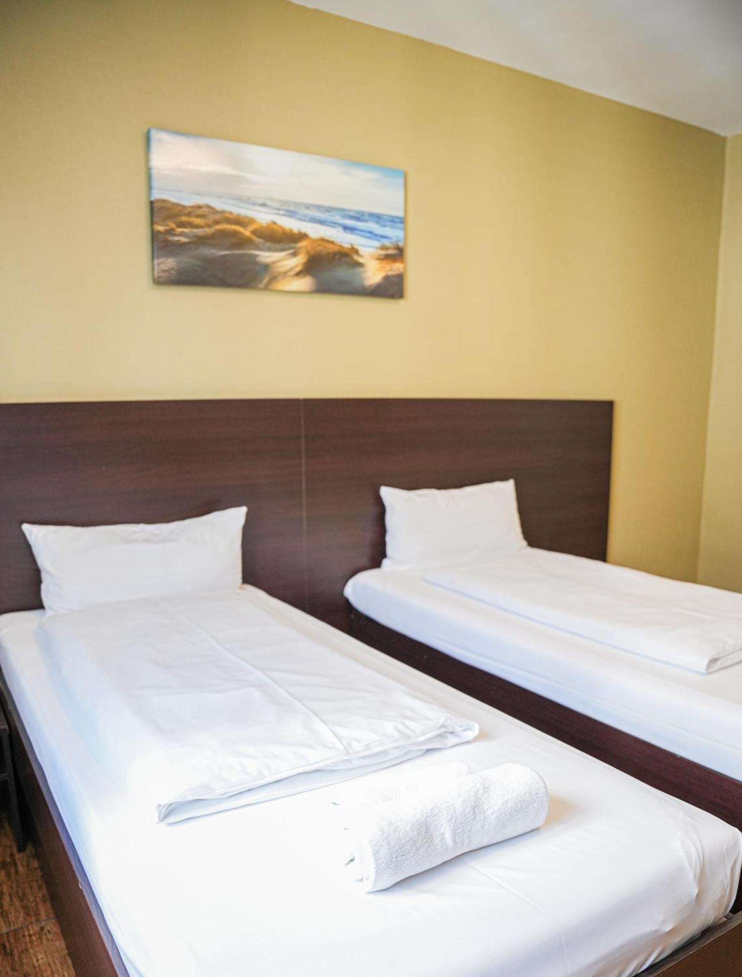 Hotel City Star Frankfurt pe Main Exterior foto
