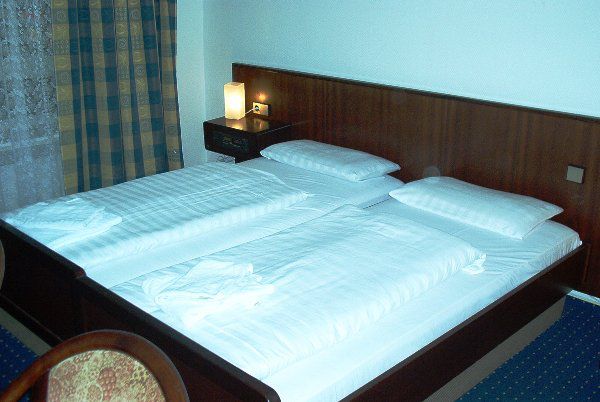 Hotel City Star Frankfurt pe Main Cameră foto